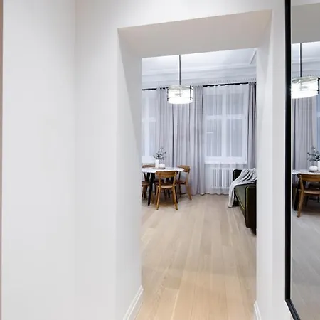 Raina Boulevard Exclusive Design By The Park * Riga