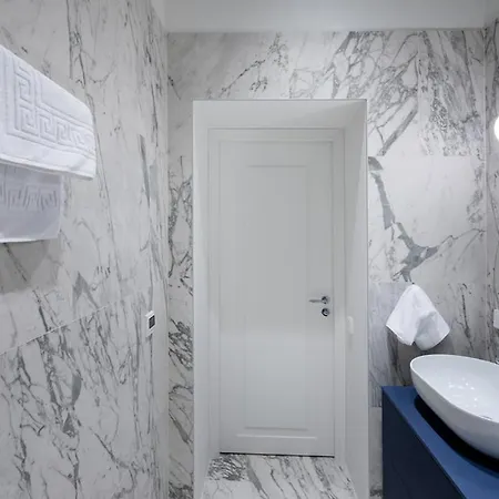 Apartment Raina Boulevard Exclusive Design By The Park