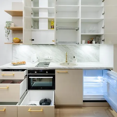 Apartment Raina Boulevard Exclusive Design By The Park