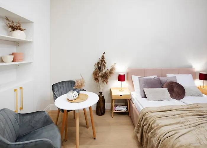 Raina Boulevard Exclusive Design By The Park *