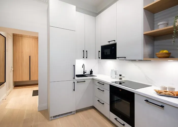 Raina Boulevard Exclusive Design By The Park Appartement *