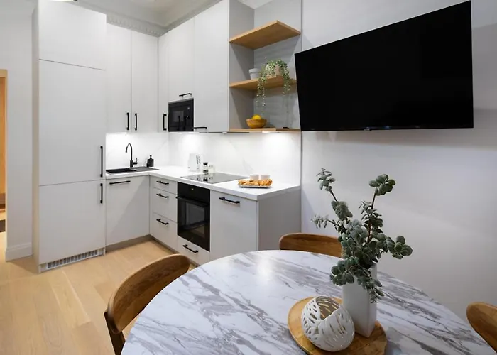 Raina Boulevard Exclusive Design By The Park Dzīvoklis