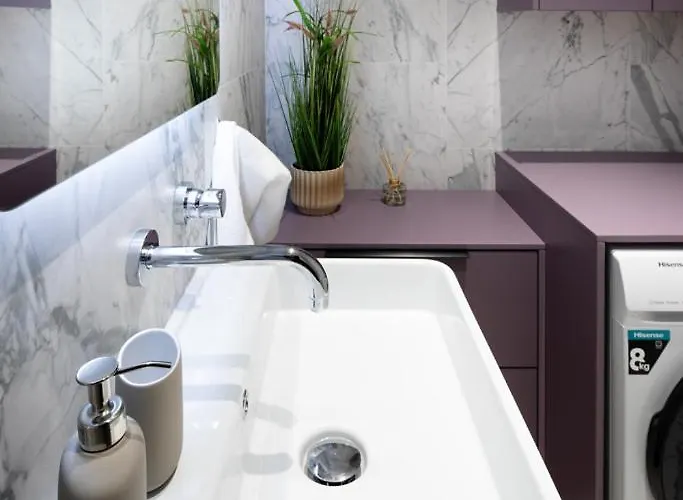 Raina Boulevard Exclusive Design By The Park * Riga