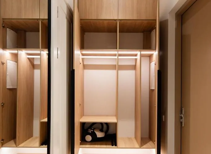 Raina Boulevard Exclusive Design By The Park Riga