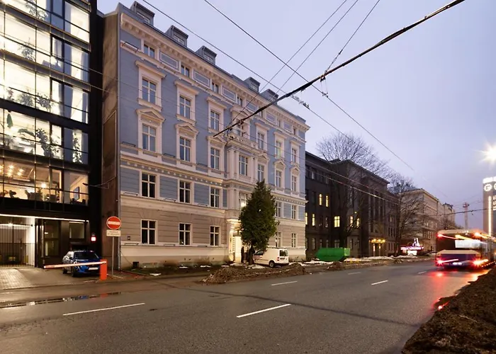 Raina Boulevard Exclusive Design By The Park Dzīvoklis