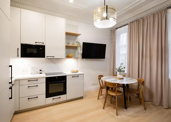 Raina Boulevard Exclusive Design By The Park * Riga