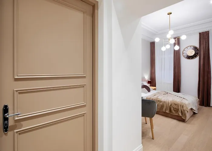 Raina Boulevard Exclusive Design By The Park Appartement Riga