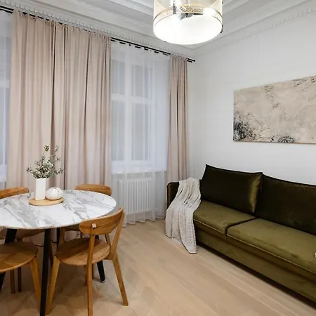 Raina Boulevard Exclusive Design By The Park Рига