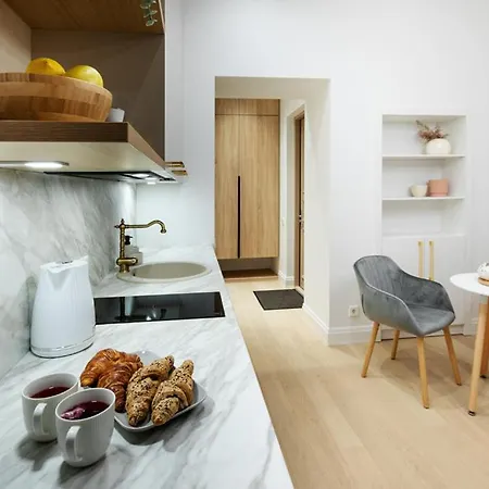 Raina Boulevard Exclusive Design By The Park Appartement *