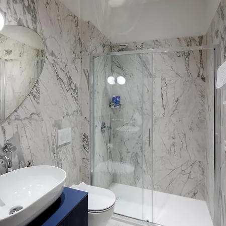 Raina Boulevard Exclusive Design By The Park Riga