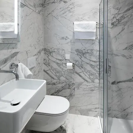 Appartement Raina Boulevard Exclusive Design By The Park *