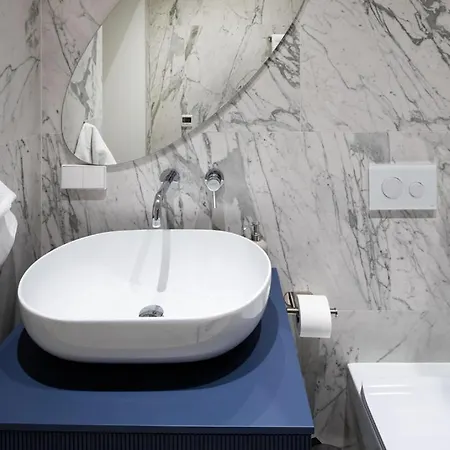 Raina Boulevard Exclusive Design By The Park Appartement *