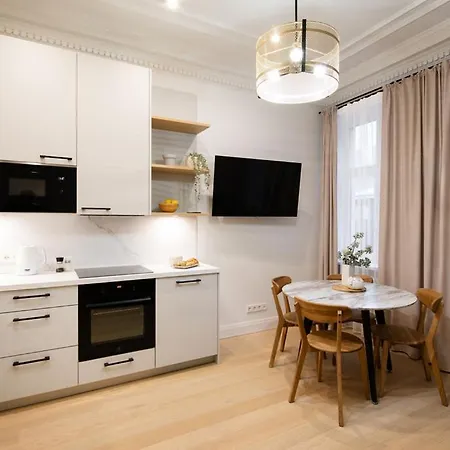 Raina Boulevard Exclusive Design By The Park * Riga