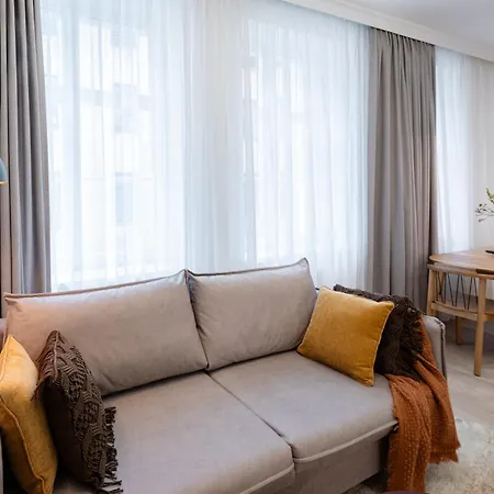 Raina Boulevard Exclusive Design By The Park
