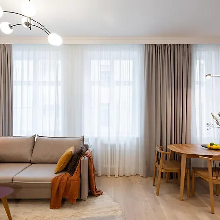 Raina Boulevard Exclusive Design By The Park Апартаменты *