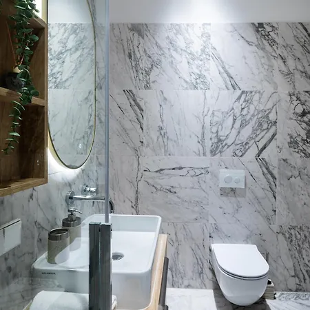 Raina Boulevard Exclusive Design By The Park