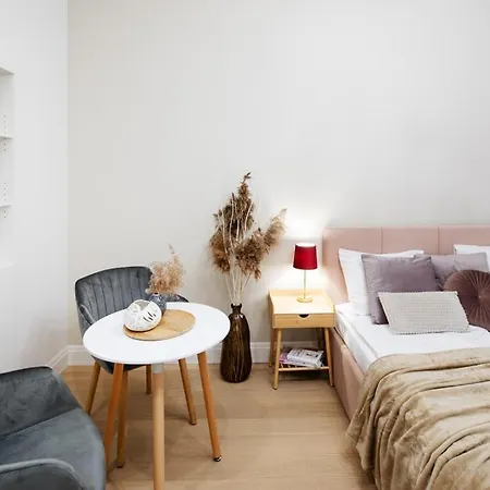 Raina Boulevard Exclusive Design By The Park *