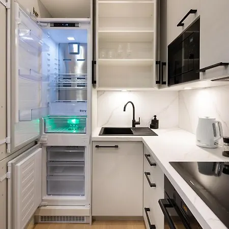 Raina Boulevard Exclusive Design By The Park *