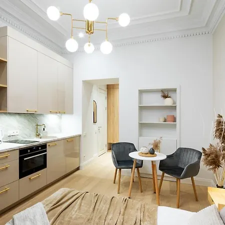 Raina Boulevard Exclusive Design By The Park *