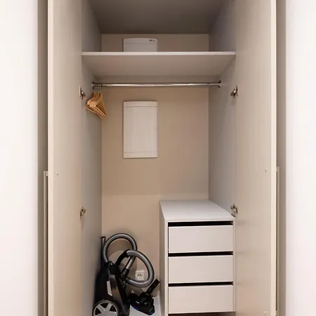 Raina Boulevard Exclusive Design By The Park Riga